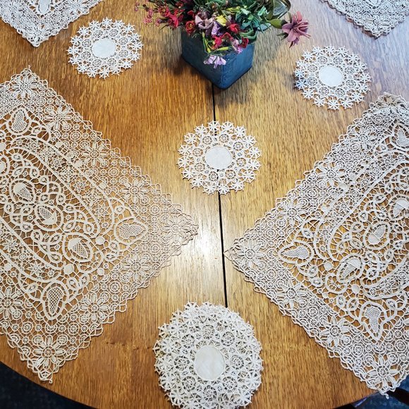 4 ITALIAN NEEDLE LACE RETICELLA PLACEMATS ACORN - Picture 5 of 13